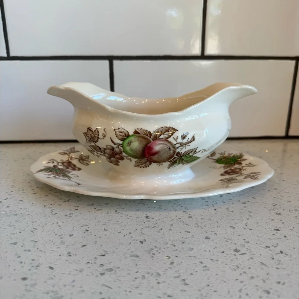 Vintage Johnson Brothers Harvest Time Gravy Boat & Underplate – EUC - Picture 2 of 5